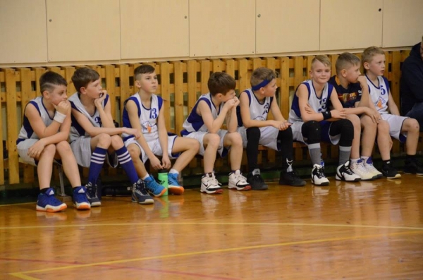 Klaipėdos KM 2000 ir 2007 rungtyniavo Kretingoje
